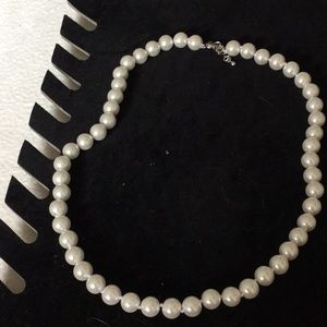 Cultured pearl Necklace and earring